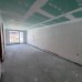 Светъл апартамент със спалня, складово помещение и тераса в Банско